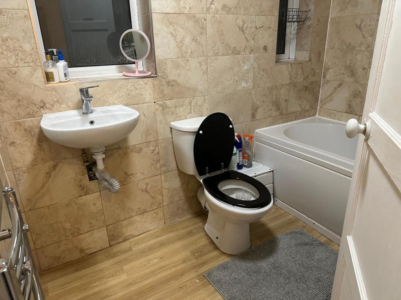 Tran Uk Homestay ロンドン エクステリア 写真