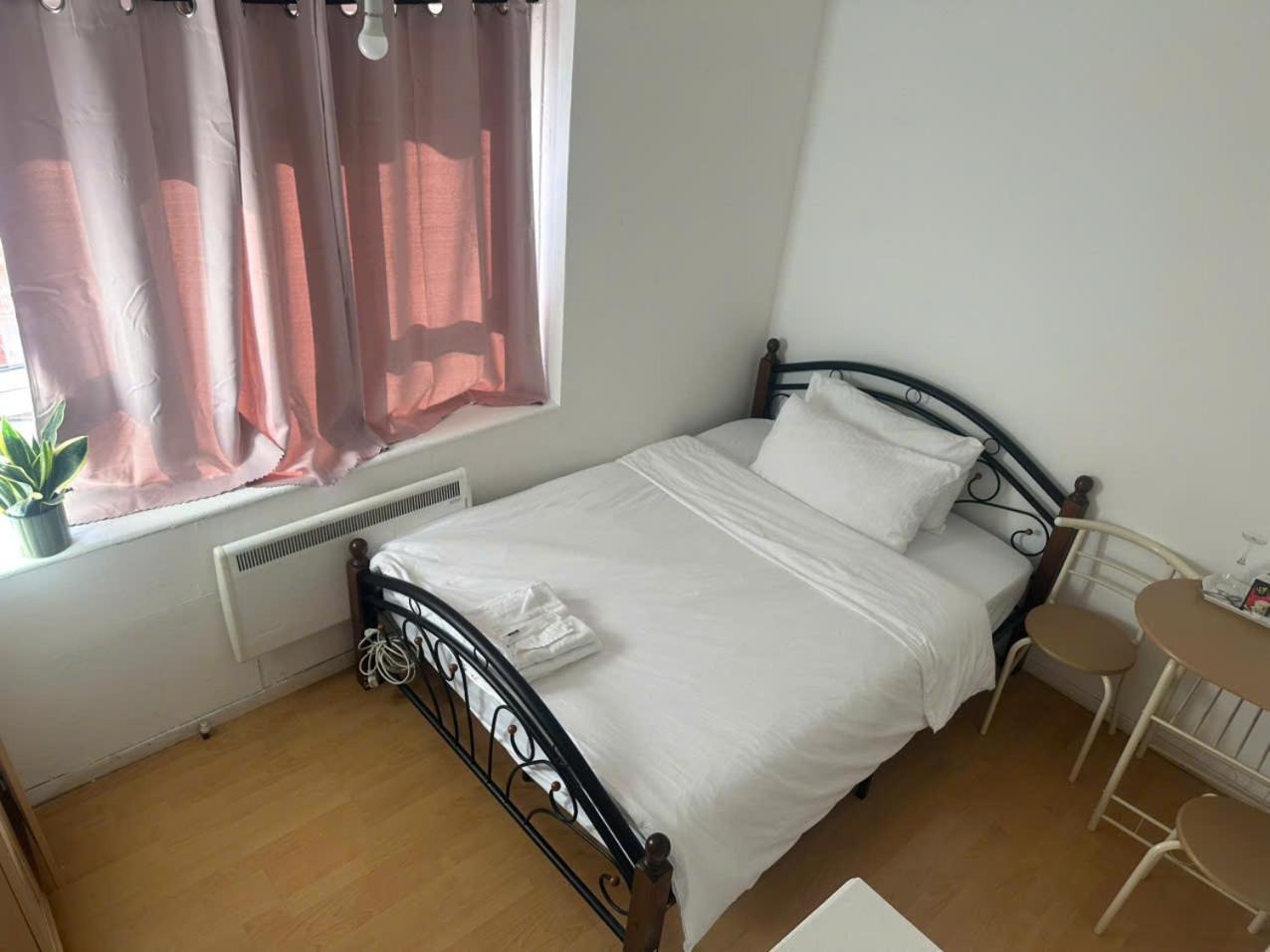 Tran Uk Homestay ロンドン エクステリア 写真